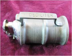 ViNTaGe AVRUPA ZİNN MeTaL GAZLI MASA ÇAKMAĞI.....