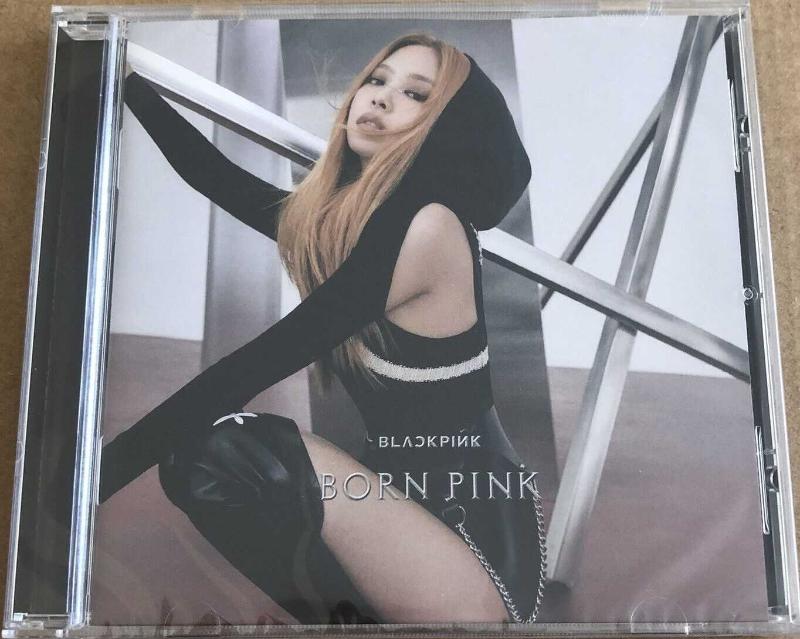 BLACKPINK JENNIE İMZALI BORN PINK KART + CD + KASET SET 2022