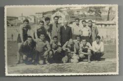 ESKİ BİR FUTBOL TAKIMI MÜCADELE ÖNCESİ TOPLU FOTOĞRAF...