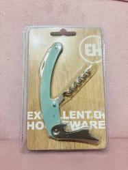 Kutusunda mavi tirbüşon şarap açacağı