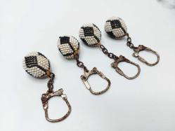 Eski Cam Boncuk Anahtarlık - Siyah Beyaz Top Beşiktaş Anahtarlık 2 Adet Gönderilecek