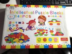 INTELLECTUAL PUZZLE BLOCK 140 PCS - 3 + - ORİJİNAL KUTUSU İÇİNDE 10 ADET ŞEKİL KARTI VE SAYILAR DAHİL TOPLAM 140 PARÇA AHŞAP PUZZLE - 3 YAŞ VE ÜZERİ GÖRSEL YETENEĞE YÖNELİK EĞİTİCİ OYUNCAK... - Yağmur Özgür