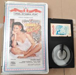 Efemera - BETA - Karanfilli Naciye - Hülya Avşar - kitantik - kitaLog