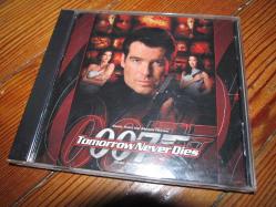 TOMORROW NEVER DİES 007 JAMES BOND SOUNDTRACK  CD