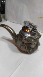 MSÇ6-----SAKALLI ADAM PİPO ŞEKLİNDE ESKİ ARIZALI GAZLI MASA ÇAKMAĞI