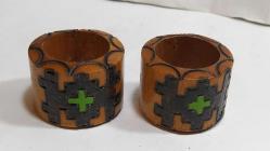 K2----ISTAVROZ DESENLİ İKİ ADET AHŞAP EL YAPIMI PEÇETELİK