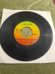 SELDA * TATLI DİLLİM GÜLER YÜZLÜM * MAPUSANELERE GÜNEŞ DOĞMUYOR * 45LİK PLAK