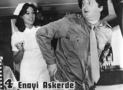 4 ENAYİ ASKERDE ..4 marmittoni alle grandi manovre.. Gianfranco D'Angelo... Sergio Leonardi.. Raf Luca 1974.. 5 PHOTO LOBBY CARD