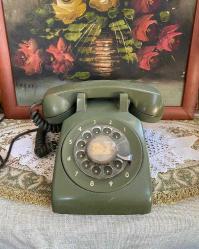 Antika - 80&rsquo;lerden Ptt damgalı çevirmeli telefon - kitantik - kitaLog