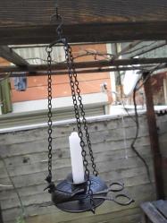 ASKILI ŞAMDAN VE MUM MAKASI