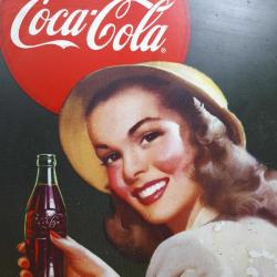 VINTAGE GENÇ KIZ RESİMLİ COCA-COLA TENEKE TEPSİ