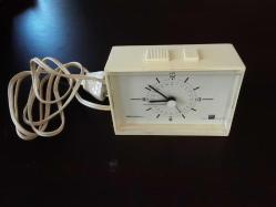 masa saati elektrikli