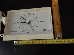 masa saati elektrikli