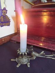 KAPLUMBAĞA ŞAMDAN VE MUM MAKASI