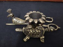 KAPLUMBAĞA ŞAMDAN VE MUM MAKASI