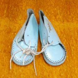 VINTAGE EL YAPIMI MAVİ RENKLİ DERİ BİR ÇİFT BEBEK PATİK