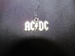 KOLYE, AC/DC KOLYE.DÜNYANIN EN MEŞHUR AVUSTRALYALI HARD ROCK GRUBUNUN ÇOK ŞIK KULLANILMAMIŞ  KOLYESİ 230