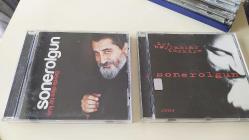 SONER OLGUN 2 CD ALBÜM BİRDEN. 1-SEVDA DİYE BİR KUŞ, 2-İYİ BAYRAMLAR TÜRKİYE . KONDİSYON YÜKSEK KOLEKSİYONLUK