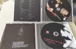 SONER OLGUN 2 CD ALBÜM BİRDEN. 1-SEVDA DİYE BİR KUŞ, 2-İYİ BAYRAMLAR TÜRKİYE . KONDİSYON YÜKSEK KOLEKSİYONLUK