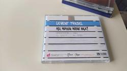 LEVENT YÜKSEL AŞK MÜMKÜN MÜDÜR HÂLÂ CD ALBÜM KONDİSYON YÜKSEK KOLEKSİYONLUK