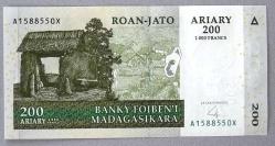 MADAGASKAR=2004  200 Ariary   P-87b   ÇİL'