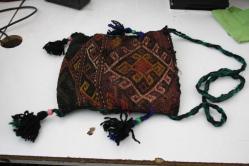 EL YAPIMI HALI ÇANTA  (KUCUK KOLİ)