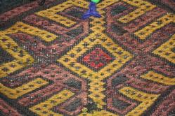 EL YAPIMI HALI ÇANTA  (KUCUK KOLİ)