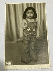 Efemera - 1975 stüdyo emek ankara kız çocuğu siyah beyaz keten fotoğraf - kitantik - kitaLog
