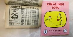 25 Ağustos 1987 hediyelik orijinal Hicret takvim yaprağı (Cin Ali kitabı hediyeli:)