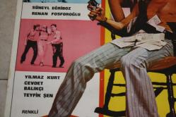 AŞK PARA YUMRUK FİLMİNİN AFİŞİ OYNAYANLAR: CÜNEYT ARKIN, NİLAY YURTSEV, AHMET MEKİN