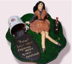 Dökülmüş Türk kahvesi dekoru