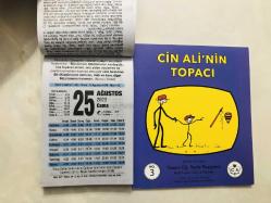 25 Ağustos 2023 hediyelik orijinal Fazilet takvim yaprağı (Cin Ali kitabı hediyeli:)