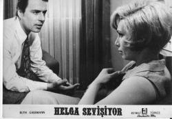 LOBİ KARTI PHOTO FİLM  HELGA SEVİŞİYOR.  8 ORİJİNAL LOBİ FOTOĞRAFI