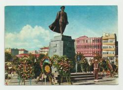 DİYARBAKIR ATATÜRK ANITI ÇELENKLER VE NÖBETTE ASKER TEMALI ESKİ KARTPOSTAL...