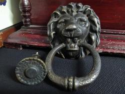 PİRİNÇ ASLAN KAPI TOKMAĞI
