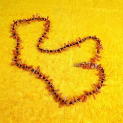 RETRO SİYAH CAM BONCUKLU MERCAN GERDANLIK