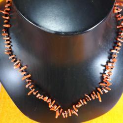 RETRO SİYAH CAM BONCUKLU MERCAN GERDANLIK