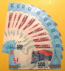 MADAGASKAR=2017  100 Ariary   P-97  ÇİL 10 Adet!