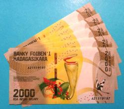 MADAGASKAR=2017  2000 Ariary   P-101  ÇİL'  5 Adet!