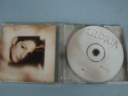 GLORIA ESTEFAN 