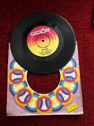 Cem Karaca - Kavga - Mutlaka Yavrum - 45lik Plak