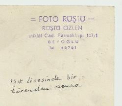 IŞIK LİSESİ BİR TÖRENDEN SONRA MÜDÜR,ÖĞRETMENLER VE TALEBELER FOTOĞRAF...