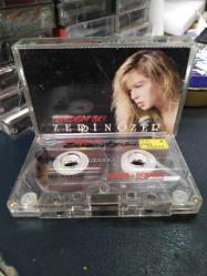ZERRİN ÖZER - SEVİLDİĞİNİ BİL - KASET [SARI BANDROL - CAM BASKI]