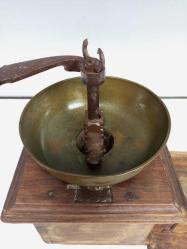 Antika Dönem Damgalı Osmanlı Kahve Değirmeni