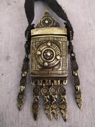 PİRİNÇ PÜSKÜLLÜ YAĞDANLIK ÇAPUTLUK