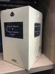 KAYIP ZAMANIN İZİNDE - 2 CİLT TAKIM / DELTA SERİSİ ÖZEL BASKI - CİLTLİ