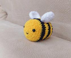 örgü arı oyuncak amigurumi yumuşacık