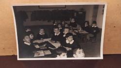 KRT94----DERS ÇALIŞAN İLKOKUL ÖĞRENCİLERİ FOTOĞRAFI