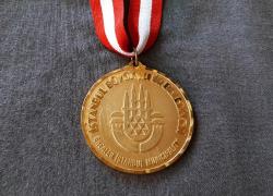 17.KITALARARASI AVRASYA MARATONU MADALYASI BÜYÜK BOY B8626