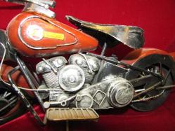 KOLEKSİYON OBJESİ  EL İŞÇİLİĞİ ''1940 BMW R75'' MOTORSİKLET(1:30 ölçekte).ÇOK KALİTELİ VE SAĞLAM METAL ÜRÜN 786